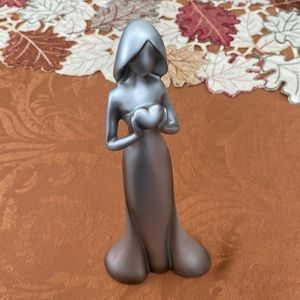 Haley Max Giving Collection. Silver color. Pre owned.